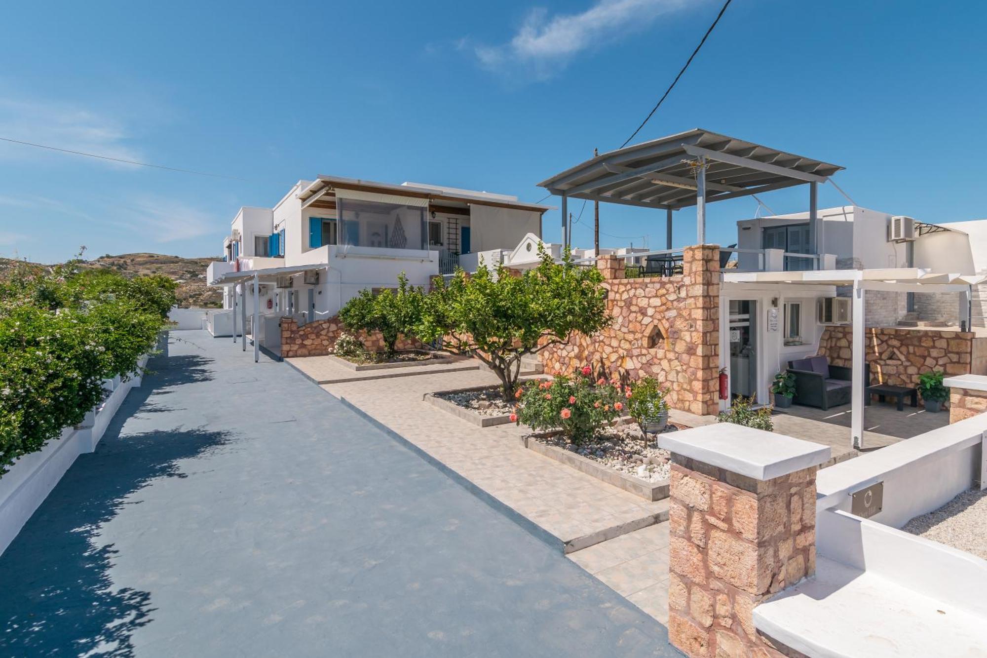 Miloessa * Adamantas (Milos)